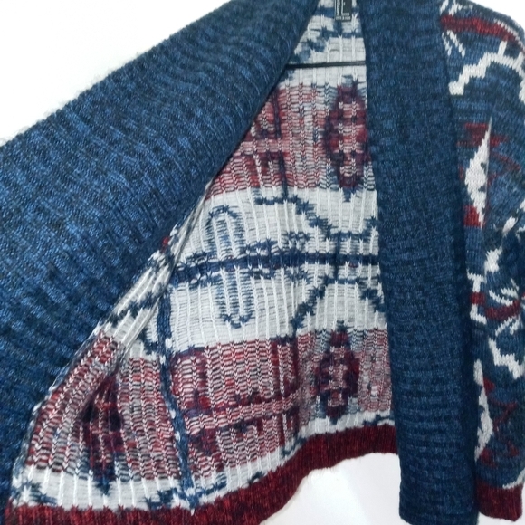 Forever 21  Long Sleeve Cozy Chunky knit Southwestern print cardigan  sweater - Picture 8 of 13